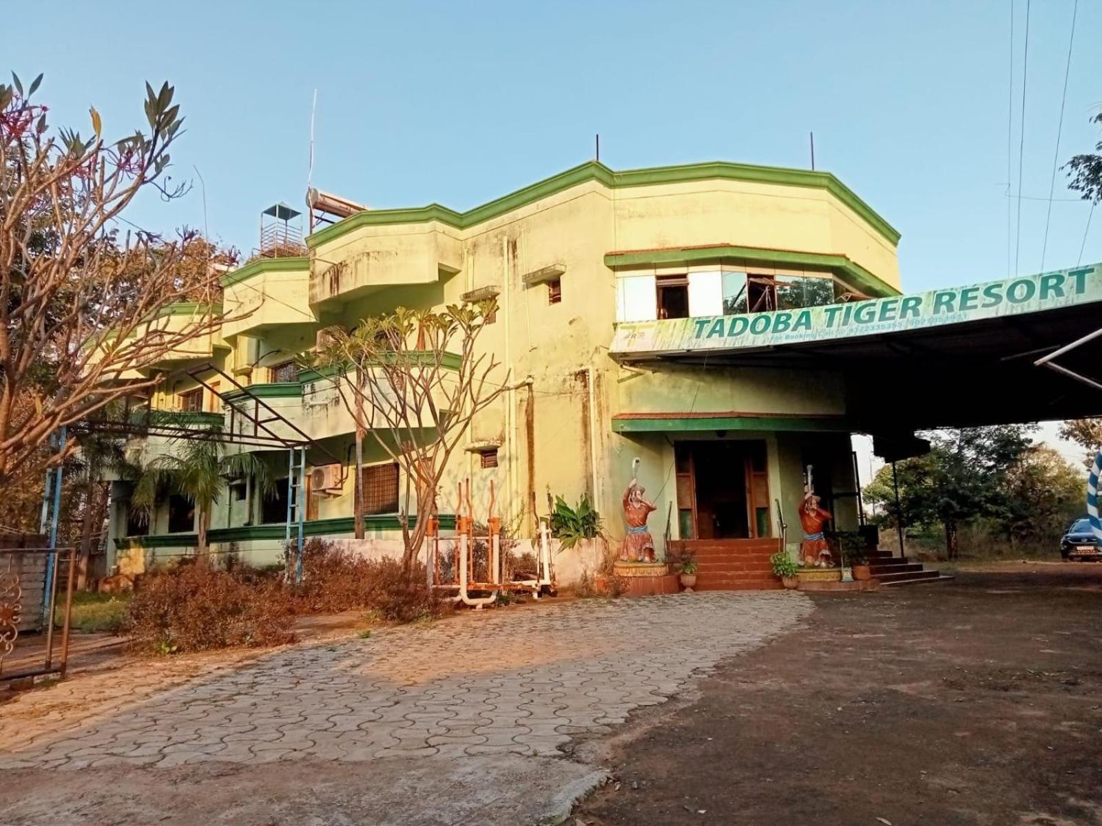 Oyo Flagship Tadoba Tiger Resort Mohurli Exterior photo